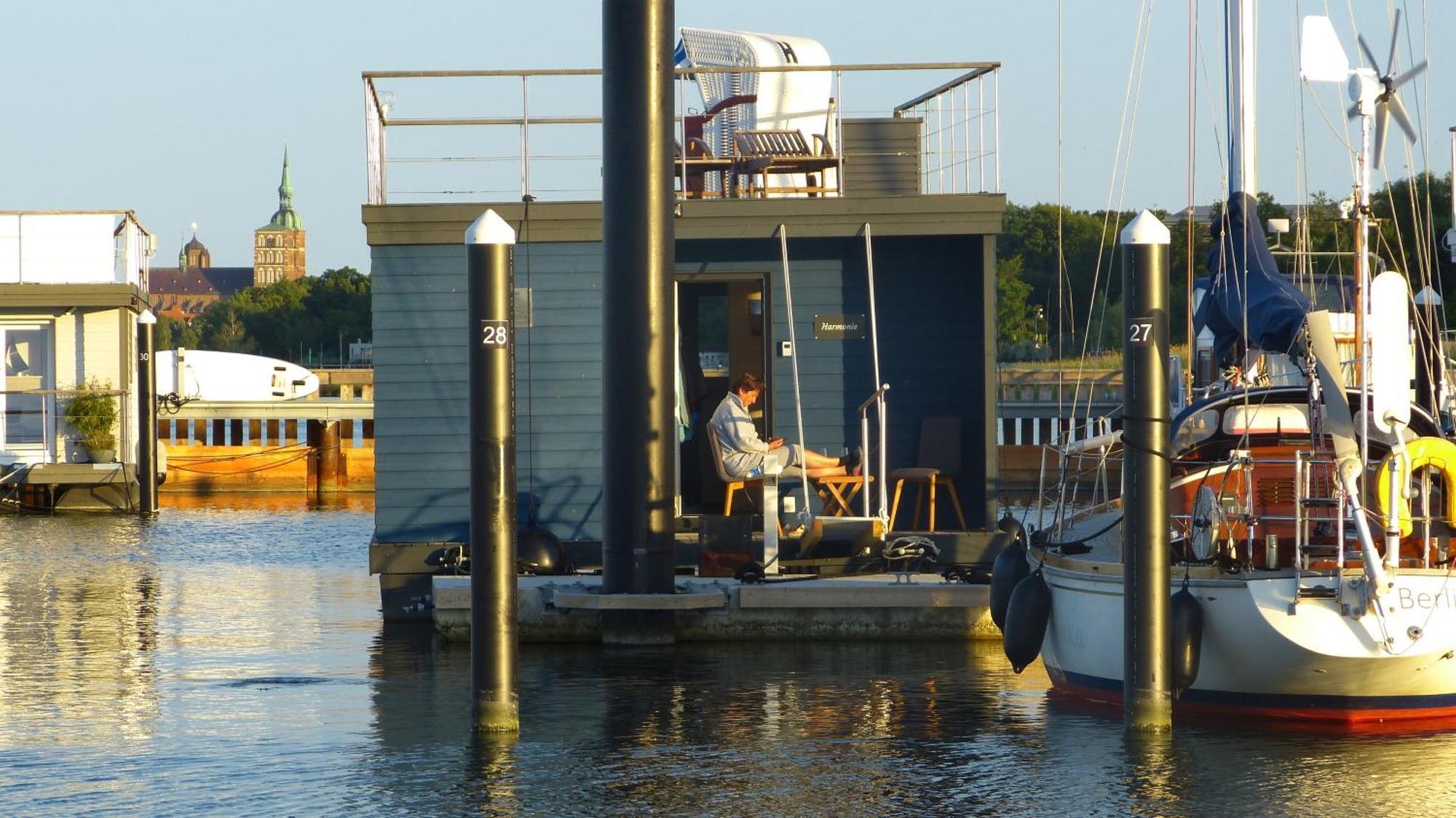 Hausboot Harmonie Hotel Stralsund Exterior foto