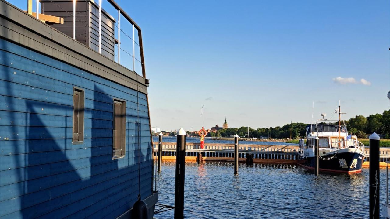 Hausboot Harmonie Hotel Stralsund Exterior foto